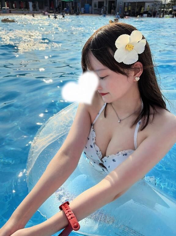 プール気持ちいい♪