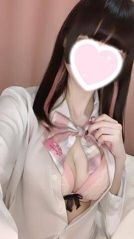 髪も切ってイメチェン？！